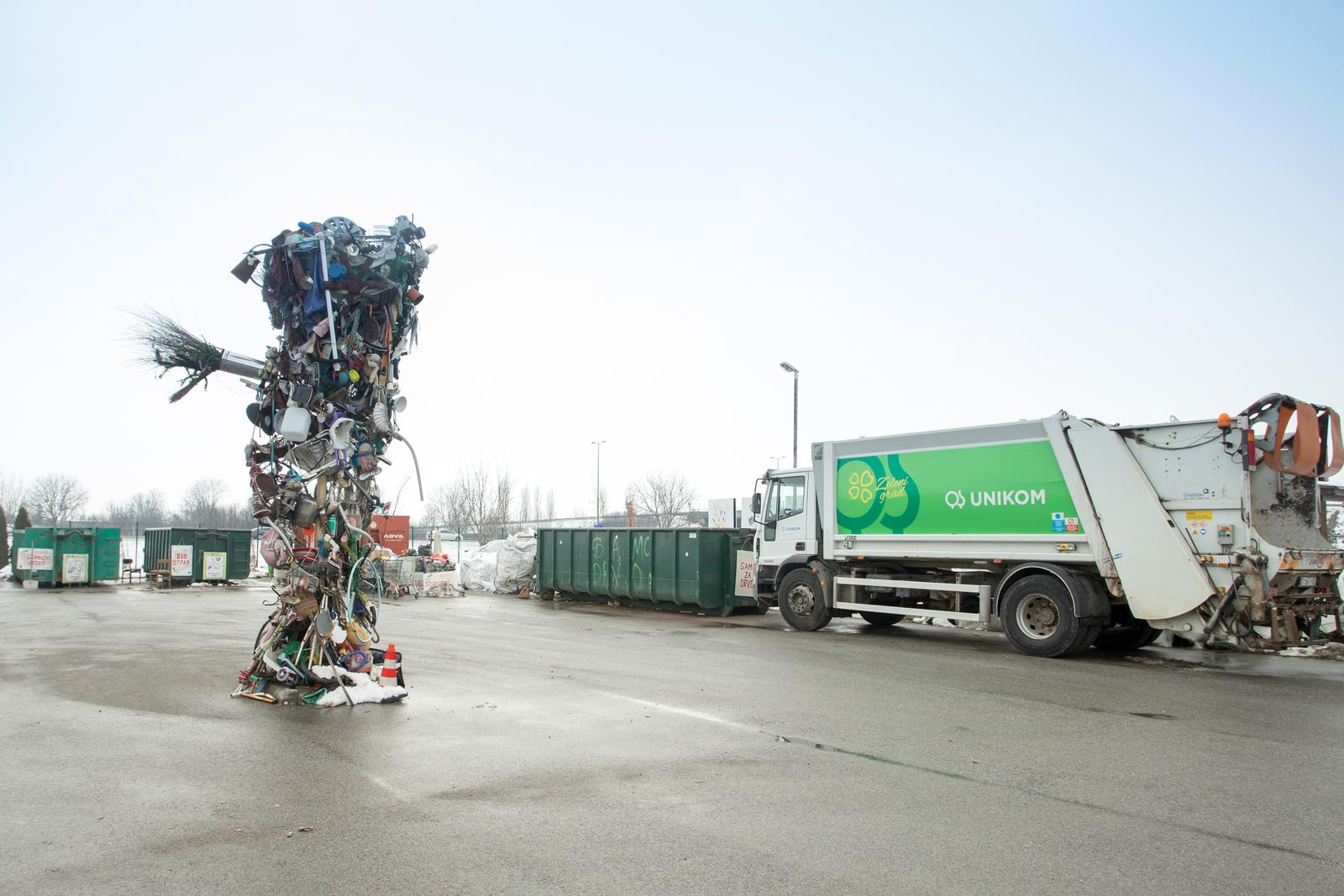 Reciklažno dvorište u Osijeku 29.01.2019., Osijek - U gradu Osijeku selektirani otpad moze se odloziti u reciklazno dvoriste Zeleni otok na Jugu ll. rPhoto: Dubravka Petric/PIXSELL