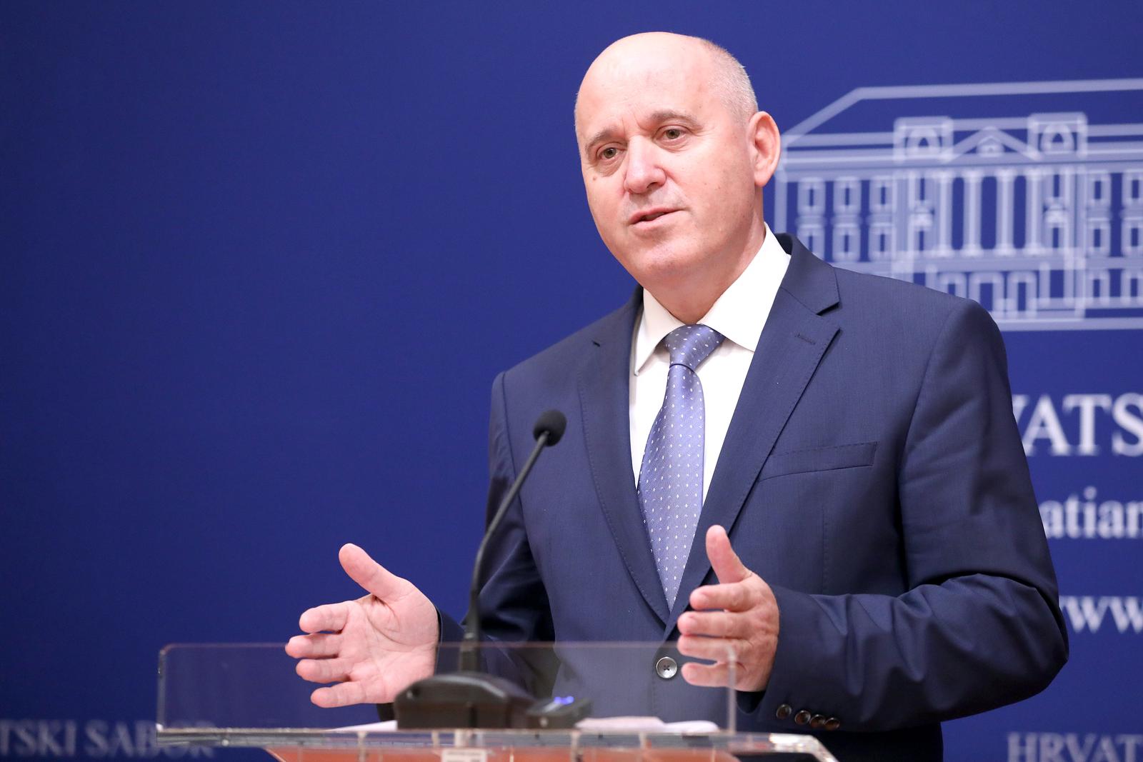 29.09.2022., Zagreb - Na konferenciji za medije kluba zastupnika HDZ-a odrzanoj u Saboru o temi "Oporbeno politiziranje o izmjenama Ustava i Ustavnog zakona o Ustavnom sudu" govorili su zastupnici Branko Bacic i Damir Habijan. 
 Photo: Patrik Macek/PIXSELL