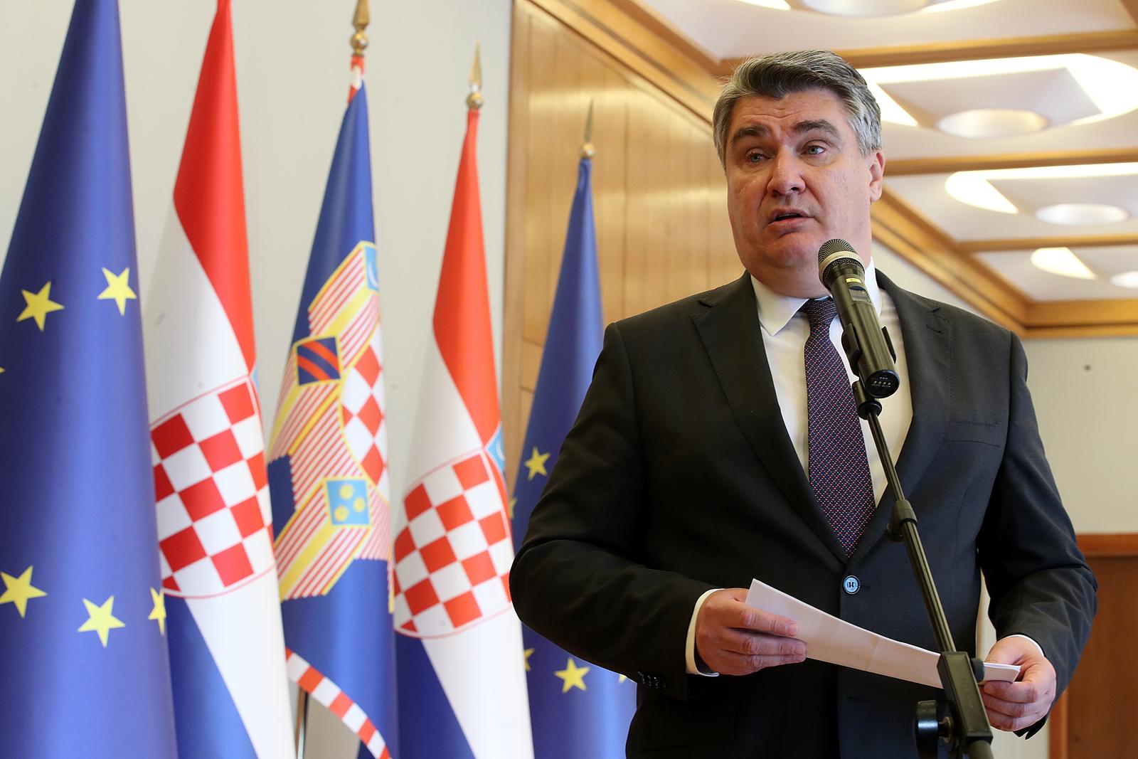 29.09.2022., Zagreb - Predsjednik Republike i vrhovni zapovjednik Oruzanih snaga Republike Hrvatske Zoran Milanovic uprilicio je prijam u prigodi obiljezavanja Dana policije na kojem je urucio odlikovanja aktivnim i umirovljenim djelatnicima Ministarstva unutarnjih poslova Republike Hrvatske te Policijskoj postaji Omis. Predsjednik Zoran Milanovic nakon prijema okupljenim medijima dao je izjave. Photo: Goran Stanzl/PIXSELL