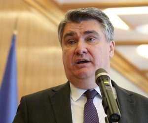 29.09.2022., Zagreb - Predsjednik Republike i vrhovni zapovjednik Oruzanih snaga Republike Hrvatske Zoran Milanovic uprilicio je prijam u prigodi obiljezavanja Dana policije na kojem je urucio odlikovanja aktivnim i umirovljenim djelatnicima Ministarstva unutarnjih poslova Republike Hrvatske te Policijskoj postaji Omis. Predsjednik Zoran Milanovic nakon prijema okupljenim medijima dao je izjave. Photo: Goran Stanzl/PIXSELL