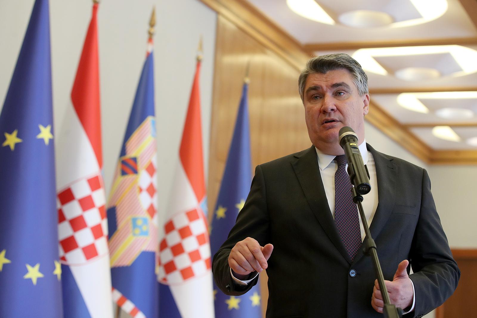 29.09.2022., Zagreb - Predsjednik Republike i vrhovni zapovjednik Oruzanih snaga Republike Hrvatske Zoran Milanovic uprilicio je prijam u prigodi obiljezavanja Dana policije na kojem je urucio odlikovanja aktivnim i umirovljenim djelatnicima Ministarstva unutarnjih poslova Republike Hrvatske te Policijskoj postaji Omis. Predsjednik Zoran Milanovic nakon prijema okupljenim medijima dao je izjave. Photo: Goran Stanzl/PIXSELL