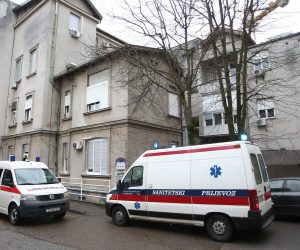 29.12.2020., Zagreb - Klinicki bolnicki centar Sestre milosrdnice iscekuje dolazak pacijenata iz Sisacko-moslavacke zupanije gdje je bio epicentar danasnjeg potresa. rPhoto: Matija Habljak/PIXSELL