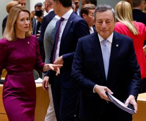 Estonia's Prime Minister Kaja Kallas and Italy's Prime Minister Mario Draghi attend the European Union leaders' summit in Brussels, Belgium, October 20, 2022. REUTERS/Yves Herman Photo: YVES HERMAN/REUTERS