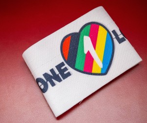 220927 The One Love captains armband ahead of the Nations League football match between Norway and Serbia on September 27, 2022 in Oslo. Photo: Vegard Grott / BILDBYRAN / kod VG / VG0362 bbeng fotboll football soccer fotball nations league landskamp norge norway serbia serbien kapteinsband genre onelove *** 220927 The One Love captains armband ahead of the Nations League football match between Norway and Serbia on September 27, 2022 in Oslo Photo Vegard Grot BILDBYRAN code VG VG0362 bbeng football football soccer fotball nations league international norway norway serbia serbia captains band genre onelove, PUBLICATIONxNOTxINxSWExNORxAUT Copyright: VEGARDxGRoTT BB220927VG002