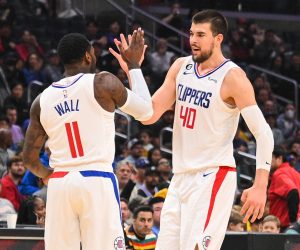 LOS ANGELES, CA - NOVEMBER 27: Los Angeles Clippers Guard John Wall 11 and Los Angeles Clippers Center Ivica Zubac 40 celebrate during a NBA, Basketball Herren, USA game between the Indiana Pacers and the Los Angeles Clippers on November 27, 2022 at Crypto.com Arena in Los Angeles, CA. Photo by Brian Rothmuller/Icon Sportswire NBA: NOV 27 Pacers at Clippers Icon221127041