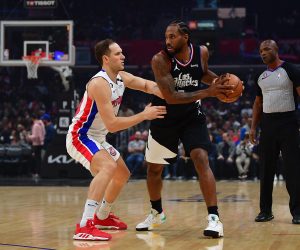 Nov 17, 2022; Los Angeles, California, USA; Los Angeles Clippers forward Kawhi Leonard (2) controls the ball against Detroit Pistons forward Bojan Bogdanovic (44) during the first half at Crypto.com Arena. Mandatory Credit: Gary A. Vasquez-USA TODAY Sports