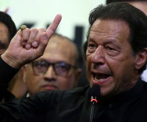 epa10243483 Imran Khan, former Prime Minister and head of the opposition political party Pakistan Tehrik-e-Insaf, speaks during an event of Karachi Bar Association in Karachi, Pakistan, 14 October 2022. Imran Khan asked his followers to prepare for a sit-in demonstration in the capital against the government of Prime Minister Shehbaz Sharif as he demands fresh general elections in the country.  EPA/SHAHZAIB AKBER