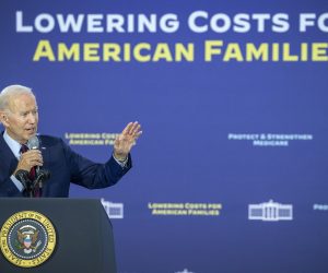 epa10279668 US President Joe Biden delivers remarks on protecting Social Security and Medicare and lowering prescription drug costs at the OB Johnson Community Center, in Hallandale Beach, Florida, USA, 01 November 2022.  EPA/CRISTOBAL HERRERA-ULASHKEVICH
