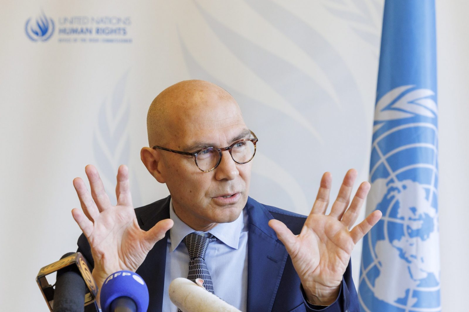 epa10281000 UN High Commissioner for Human Rights Volker Tuerk gives a statement during his first press conference at the Office of the United Nations High Commissioner for Human Rights (OHCHR) Palais Wilson, in Geneva, Switzerland, 02 November 2022.  EPA/SALVATORE DI NOLFI