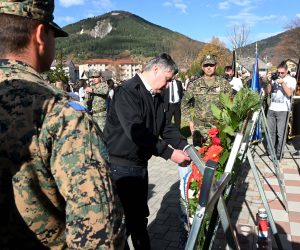 Kupres, 03.11.2022. - U organizaciji općine Kupres, udruga Domovinskog rata Kupres i Hrvatskog narodnog sabora BiH u četvrtak je u Kupresu obilježena 28. godišnjica oslobođenja Kupresa, a obilježavanju je nazočio i hrvatski predsjednik Zoran Milanović. foto HINA/ Ured predsjednika Republike Hrvatske/ Marko Beljan/ ml