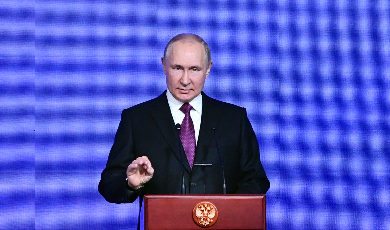 epa10286208 Russian President Vladimir Putin delivers a speech at a meeting with historians and representatives of traditional religions of Russia to mark the 10th anniversary of the re-establishment of the Russian Historical and Russian Military Historical Societies, as part of events dedicated to the National Unity Day, in Moscow, Russia, 04 November 2022. The National Unity Day (or Day of People's Unity) is annually celebrated in Russia on 04 November. The Unity Day a national holiday which this year marks the expulsion of Polish occupiers from the Kremlin in 1612.  EPA/EVGENY BYATOV/POOL MANDATORY CREDIT