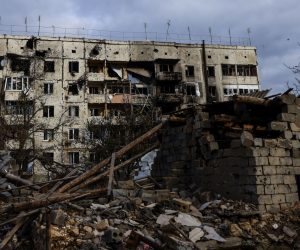epa10290287 A destroyed residential building in Arkhanhelske, in the northern Kherson region, 06 November 2022. The city of Kherson on the Black Sea coast was seized by Russia in the first month after its invasion of Ukraine on 24 February. Now it appears that Russia might be about to give up at least part of it as it prepares defensive lines for the winter.  EPA/HANNIBAL HANSCHKE