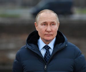 epa10292348 Russian President Vladimir Putin visits site of construction of the infrastructure facilities of the 'Volga Sea' tourism and recreation cluster in the the Zavidovo special economic zone in the Tver region, Russia, 07 November 2022. Russian President is on a working trip to the Tver region.  EPA/MAKSIM BLINOV / KREMLIN POOL / SPUTNIK / POOL MANDATORY CREDIT