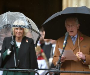 epa10295958 Britain's King Charles III (R) with Camilla the Queen Consort makes a speech before unveiling the statue of the late Queen Elizabeth at York Minster, in York, Britain, 09 November 2022. The statue will be blessed by The Archbishop of York after its unveiling.  EPA/PETER POWELL