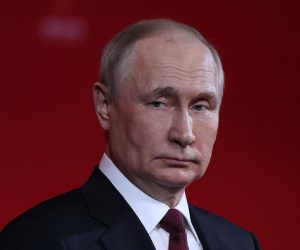 epa10296445 Russian President Vladimir Putin delivers a speech during a ceremony to mark the 75th anniversary of the Federal Medical-Biological Agency (FMBA) in Moscow, Russia, 09 November 2022.  EPA/SERGEJ BOBYLEV / KREMLIN POOL / SPUTNIK / POOL MANDATORY CREDIT