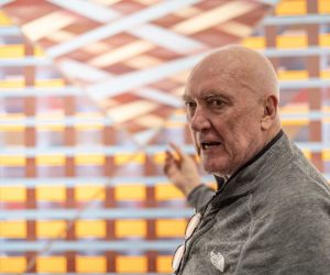 Zagreb, 15.11.2022 - Predotvorenje retrospektivne izložbe "Putnik" američko-irskoga slikara Seana Scullyja u Muzeju suvremene umjetnosti. Na slici Sean Scully.
Foto Hina/ Dario GRZELJ/ dag