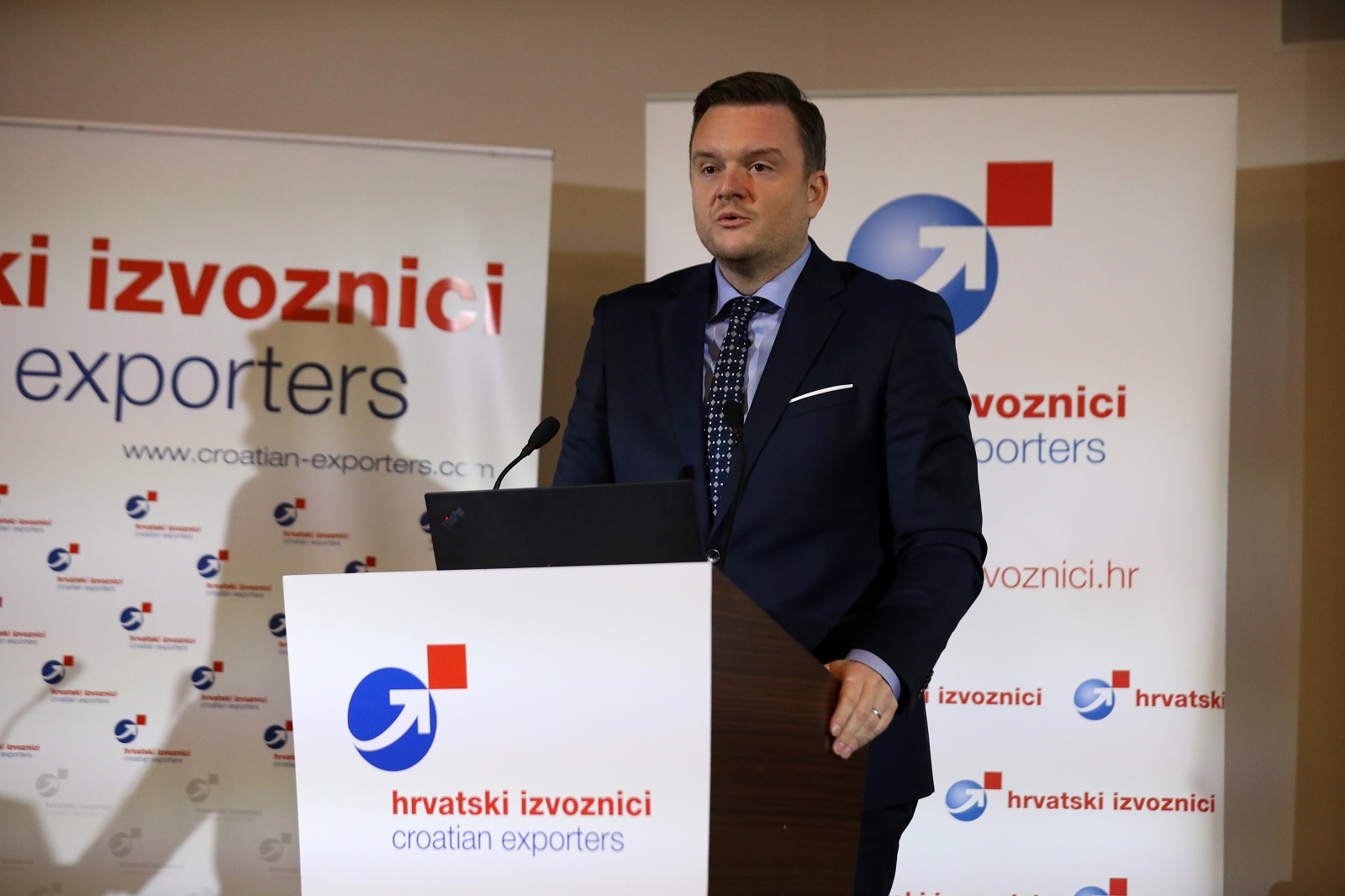 Zagreb, 21.11.2022.- Poslovni skup Hrvatskih izvoznika s ministrom financija Markom Primorcem "Ekonomske politike RH i očekivanja za 2023. godinu: izvoz i industrija".
Na fotografiji Marko Primorac.  foto HINA/ Daniel KASAP/ dk