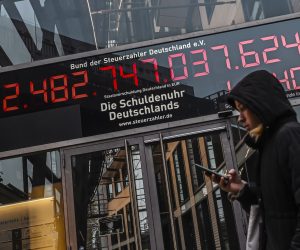 epa10318327 The debt clock on the Taxpayers' Association building indicates the total debt burden of the federal, state and local governments, in Berlin, Germany, 21 November 2022. The amount is rising by 11,240 Euros per second. The federal budget for the coming year is in place, and with it the return to the debt brake, which has been suspended for years. This was the outcome of the final deliberations of the Budget Committee. The federal budget for 2023 now provides for spending of around 476.3 billion euros.  EPA/FILIP SINGER