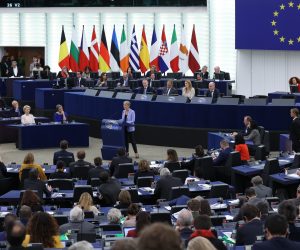 epa10320184 French Prime Minister Elisabeth Borne speaks during the Ceremony of the 70th anniversary of the European Parliament at the European Parliament in Strasbourg, France, 22 November 2022.  EPA/JULIEN WARNAND