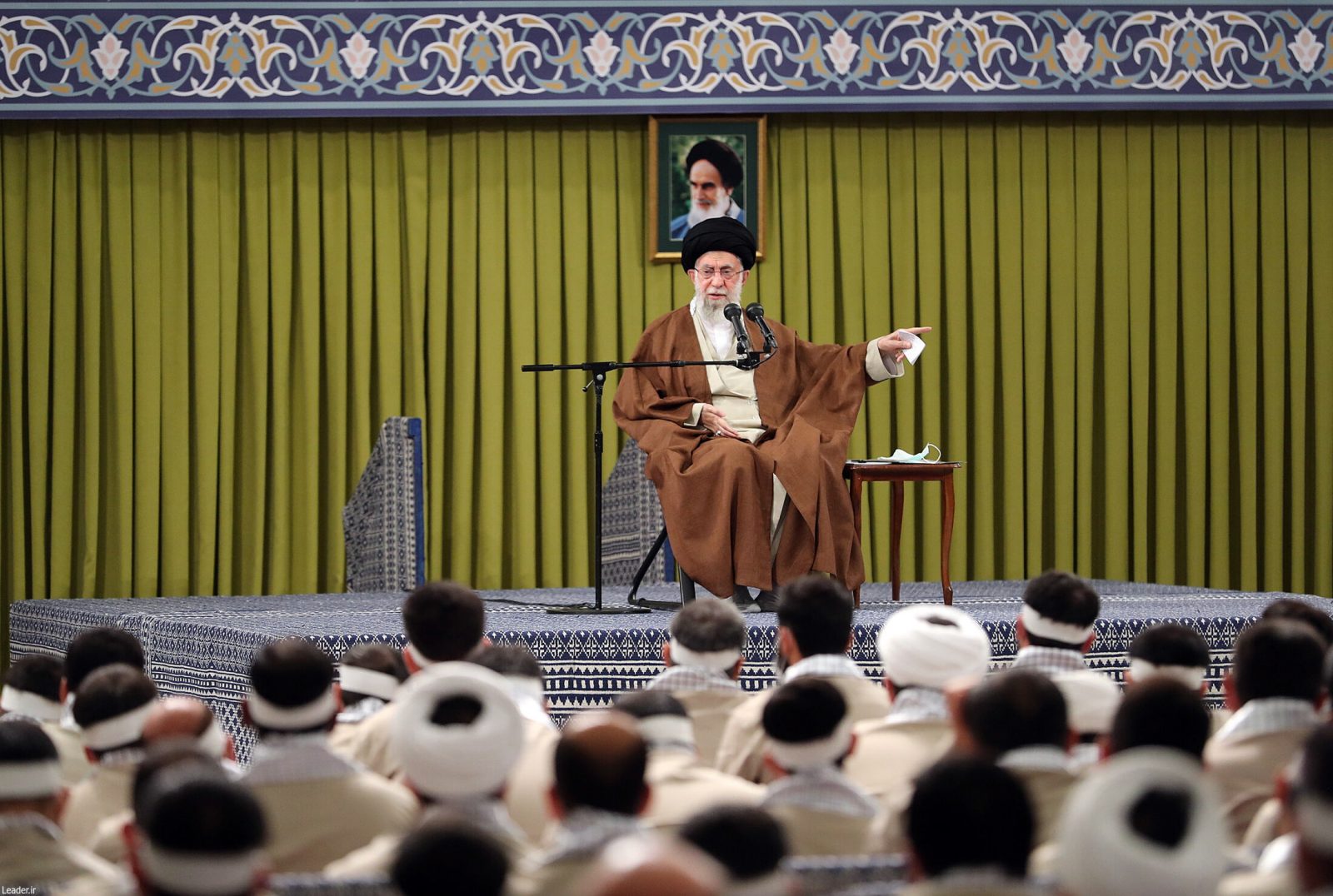 epa10330064 A handout photo made available by the Iranian supreme leader office shows, Iranian Supreme leader Ayatollah Ali Khamenei speaks during a meeting with members of Iranian paramilitary volunteer forces (Basij), in Tehran, Iran, 26 November 2022. Khamenei praised Basij forces for confronting rioters during the anti-government protests in Iran.  EPA/Iranian supreme leader office  HANDOUT EDITORIAL USE ONLY/NO SALES