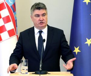 Zagreb, 28.11.2022. - Izjave za medije predsjednika Republike Zorana Milanoviæa i predsjednika Republike Slovenije Boruta Pahora. Na fotografiji Zoran Milanoviæ. foto HINA/ Admir BULJUBAIÆ/ lsd