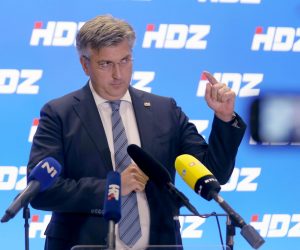 Zagreb, 28.11.2022. - Izjava predsjednika Andreja Plenkovića nakon Predsjedništva HDZ-a. Na fotografiji Andrej Plenković. foto HINA/ Damir SENČAR/ dk
