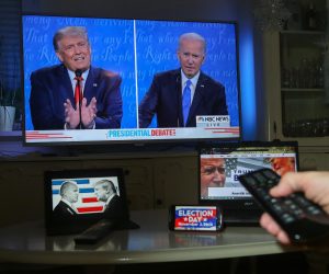 03.11.2020., Zagreb - Amerika bira 46. predsjednika izmedju Donalda Trumpa i Joe Bidena. Gradjani cijeloga svijeta preko razlicitih platformi prate napete izbore za najutjecajnijeg predsjednika svijeta. Photo: Luka Stanzl/PIXSELL