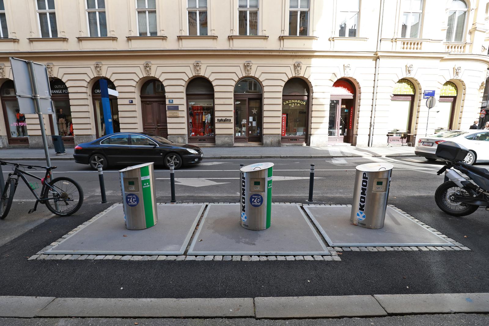 04.10.2022., Zagreb - Masarykova ulica. Podzemni spremnici i novi elektronski nacin na koji se otvaraju, pomocu kartice. Photo: Sanjin Strukic/PIXSELL