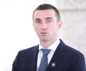 06.10.2022., Zagreb - Na konferenciji za medije odrzanoj u Saboru predsjednik Domovinskog pokreta Ivan Penava komentirao je sjednicu Antikorupcijskog vijeca
.
 Photo: Patrik Macek/PIXSELL