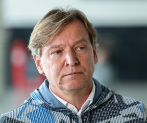 07.11.2022., Zagreb - Miodrag Borojevic, covjek koji je savjetovao arapskog seika oko preuzimanja ruskog udjela u Fortenovi stigao iz Dubaija u Zagreb. U zracnoj luci dr. Franjo Tudjman dao je izjavu medijima. Photo: Jurica Galoic/PIXSELL