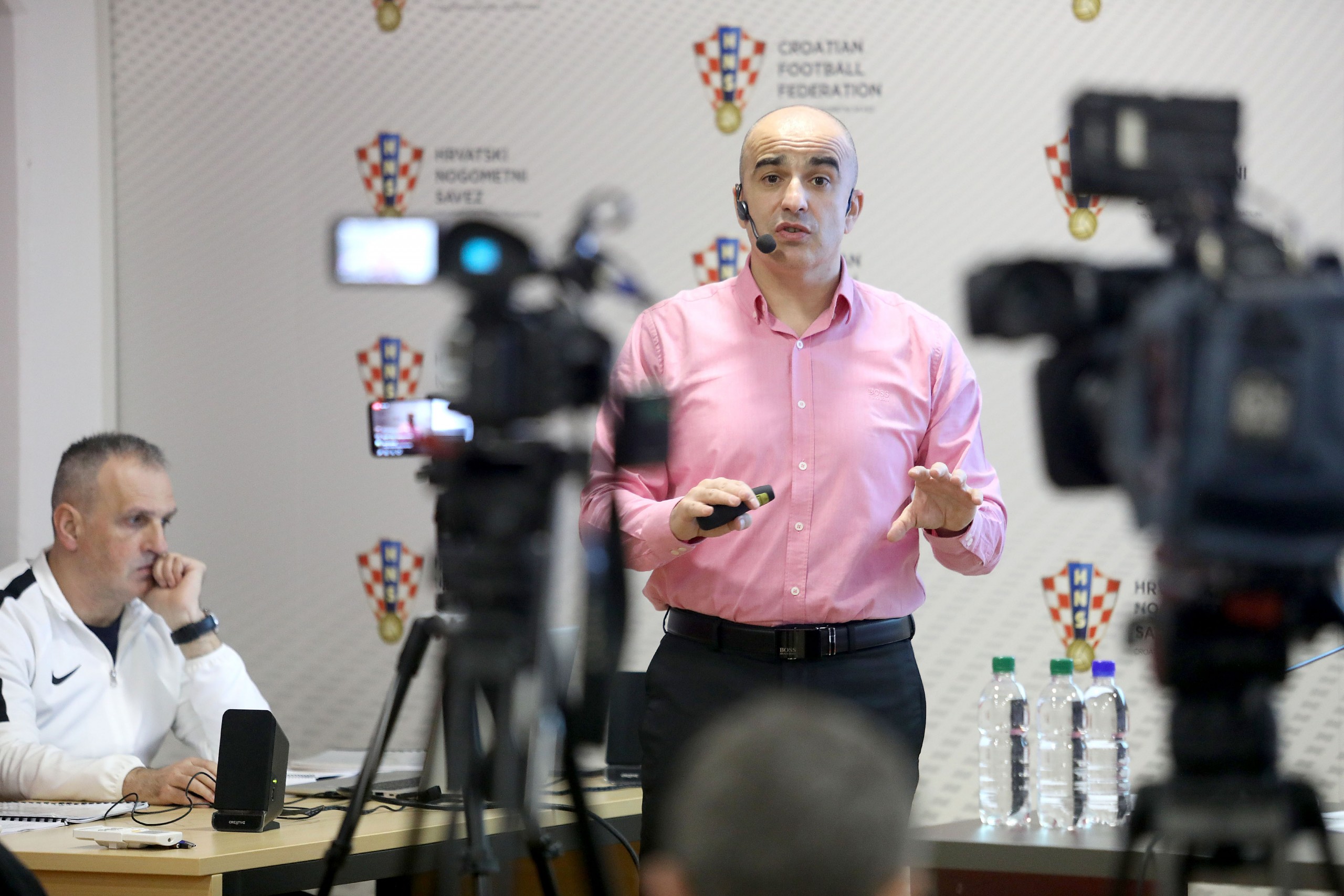 08.01.2020., Zagreb -U Nogometnoj akademiji HNS-a odrzana je edukacija o VAR tehnologiji koja ce se koristiti od prvog kola nastavka prvenstva Prve HNL. Na prezentaciji su govoriti Marijan Kustic, Ante Kulusic, Domagoj Vuckov i Bruno Maric. rPhoto: Patrik Macek/PIXSELL