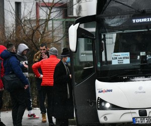 10.01.2021., Slavonski Brod - Povratak radnika autobusima u Njemacku i Austriju nakon blagdana. rPhoto: Ivica Galovic/PIXSELL