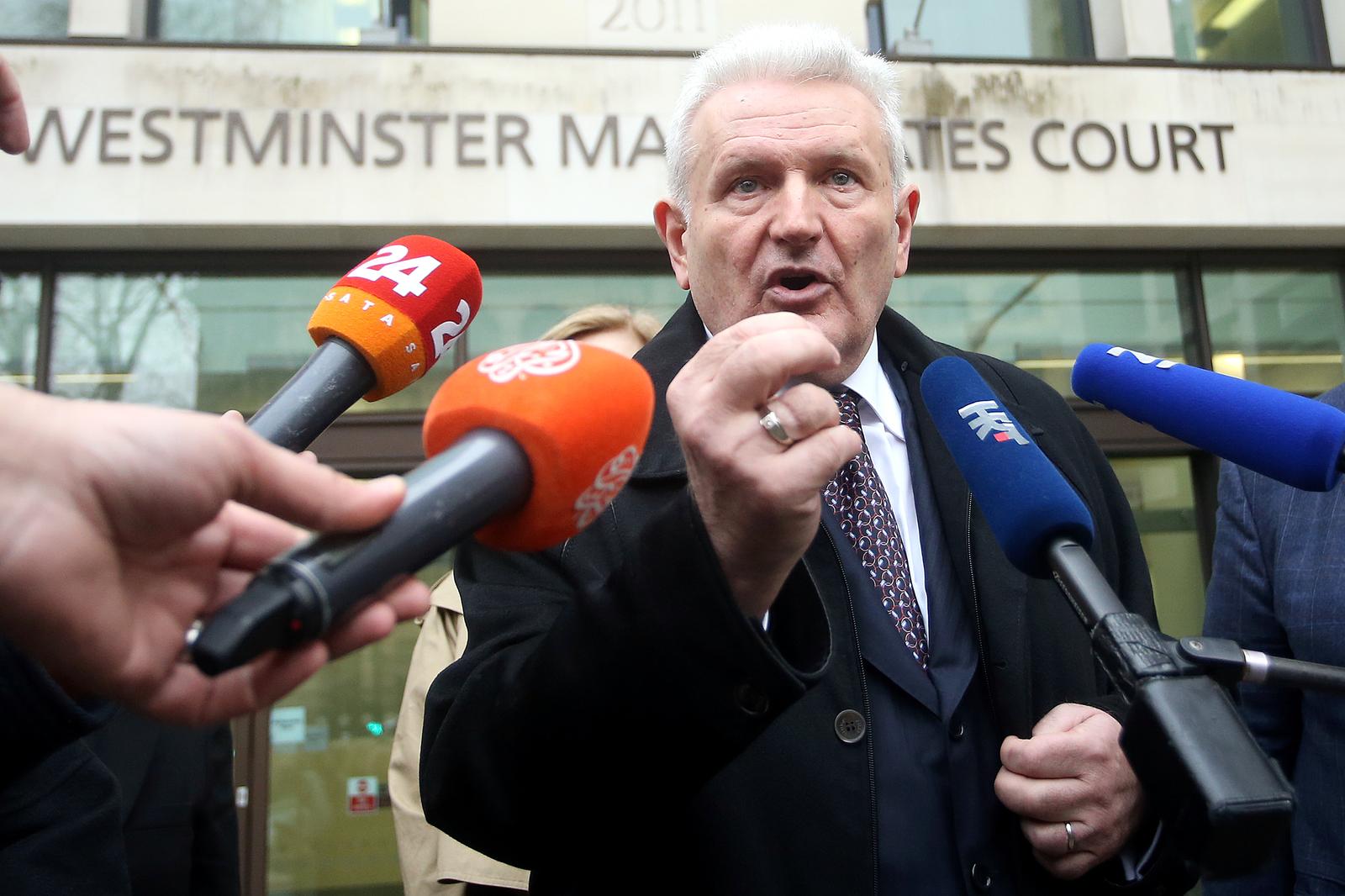 10.04.2018., Westminster Magistrates Court, London - Ivica Todoric nakon rocista o izrucenju dao je izjavu okupljenim medijima.  Westminsterski sud odlucuje o izrucenju Ivice Todorica Hrvatskoj cije ga pravosudje trazi zbog slucaja Agrokor. Todoric na sudu pokusava dokazati da se protiv njega vodi politicki progon i da nece imati posten proces u Hrvatskoj. Photo: Goran Stanzl/PIXSELL