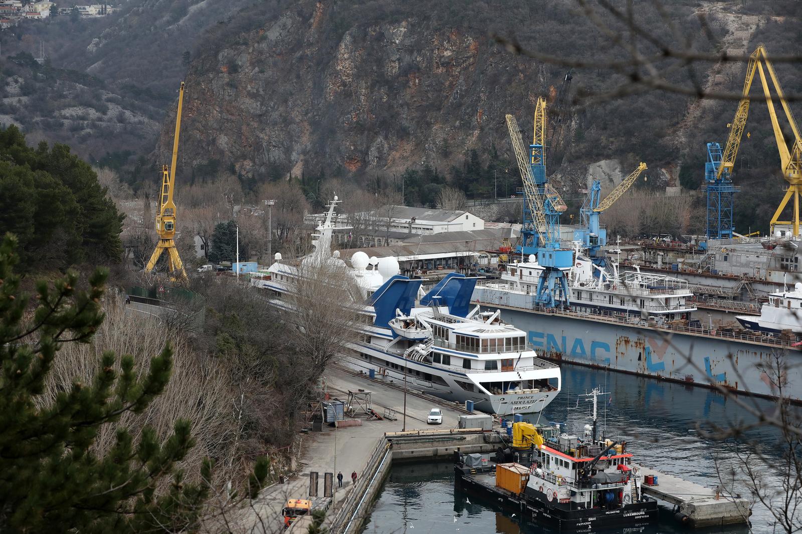 11.02.2022., Rijeka - Megajahta Prince Abdulaziz saudijske kraljevske obitelji uplovila je u brodogradiliste Viktor Lenac gdje ce biti napravljen ramont broda.  Photo: Goran Kovacic/PIXSELL