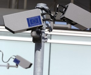 10.10.2012., Zadar - Nadzorne kamere s grbom Europske unije postavljene na granicnom prijelazu za medjunarodni promet. Hrvatska 01. srpnja 2013. postaje  punopravna clanica EUr"nPhoto: Zeljko Mrsic/PIXSELL