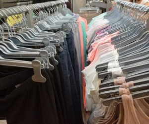 14.04.2016., Bjelovar, Trgovacki centar Stop & shop - Na podrucju Bjelovara otvoren je soping centar Stop & shop, a koji okuplja sest poznatih trgovina. Trgovina odjece Takko. "nPhoto: Damir Spehar/PIXSELL
