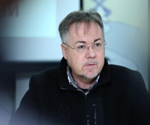 15.11.2013., Zagreb -  Kuca ljudskih prava, konferencija za novinare na kojoj je predstavljeno pismo papi Franji u sklopu kampanje protiv sirenja mrznje i neotolerancije. Konferenciji su nazocili Eugen Jakovcic, Katarina Kruhonja, Drago Pilsel i Marina Skrabalo. rPhoto: Robert Anic/PIXSELL