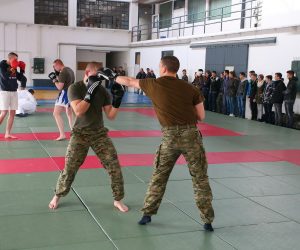 16.01.2016., Zagreb - Dan otvorenih vrata na Hrvatskom vojnom ucilistu Dr. Franjo Tudjman. Zainteresiranim ucenicima i buducim studentima odrzana je prezentacija o HVU i vojnoj obuci kadeta. Nakon uvodne prezentacije buduci studenti otisli su u obilazak Kampusa i takticko-tehnickog zbora. r Photo: Jurica Galoic/PIXSELL