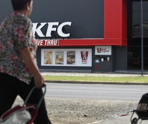 16.06.2015 ., Zagreb - Restoran brze prehrane KFC. Prvi KFC restoran u Hrvatskoj otvoren je krajem 2011. godine pod okriljem kompanije AmRest Adria d.o.o. Photo: Zeljko Lukunic/PIXSELL"n