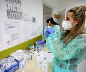 16.09.2022., Karlovac - Na Covid odjelu Opce bolnice Karlovac trenutno je desetak pacijenata oboljelih od koronavirusa. Svakodnevno hospitaliziraju nove pacijente  nema tezih oblika bolesti niti pacijenata prikljucenih na respirator.
Photo: Kristina Stedul Fabac/PIXSELL Photo: Kristina Stedul Fabac/PIXSELL