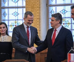 17.11.2022. Zagreb - Spanjolski  kralj Filip VI. i kraljica Letizia u posjetu su  Hrvatskoj. Predsjednik Republike Zoran Milanović i prva dama  Sanja Music Milanovic i Njihova Velicanstava spanjolski kralj Filip VI. i kraljica Leticija sudjelovali su  na Hrvatsko-spanjolskom IFMIF-DONES Forumu u Hrvatskom drzavnom arhivu. Potpisivanje Memoranduma o razumijevanju izmedju Ministarstva znanosti i obrazovanja Republike Hrvatske i Ministarstva znanosti i inovacija Kraljevine Spanjolske o suradnji na izradi Programa DONES. Ugovor su potpisali Radovan Fuchs i Diana Morant
 Photo: Igor Soban/PIXSELL