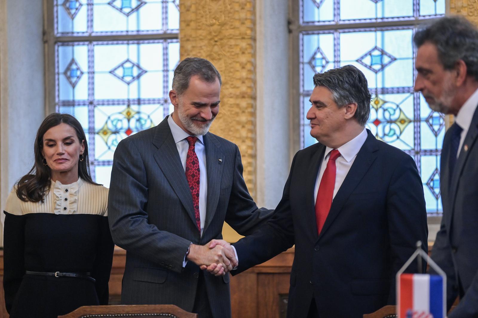 17.11.2022. Zagreb - Spanjolski  kralj Filip VI. i kraljica Letizia u posjetu su  Hrvatskoj. Predsjednik Republike Zoran Milanović i prva dama  Sanja Music Milanovic i Njihova Velicanstava spanjolski kralj Filip VI. i kraljica Leticija sudjelovali su  na Hrvatsko-spanjolskom IFMIF-DONES Forumu u Hrvatskom drzavnom arhivu. Potpisivanje Memoranduma o razumijevanju izmedju Ministarstva znanosti i obrazovanja Republike Hrvatske i Ministarstva znanosti i inovacija Kraljevine Spanjolske o suradnji na izradi Programa DONES. Ugovor su potpisali Radovan Fuchs i Diana Morant
 Photo: Igor Soban/PIXSELL