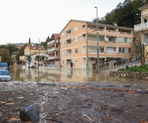 18.11.2022., Novi Vinodolski - Snazno nevrijeme popraceno grmljavinom zahvatilo je u petak ujutro Rijeku, Novi Vinodolski, Malinsku i Crikvenicu. Novi Vinodolski je potopljen  Photo: Nel Pavletic/PIXSELL
