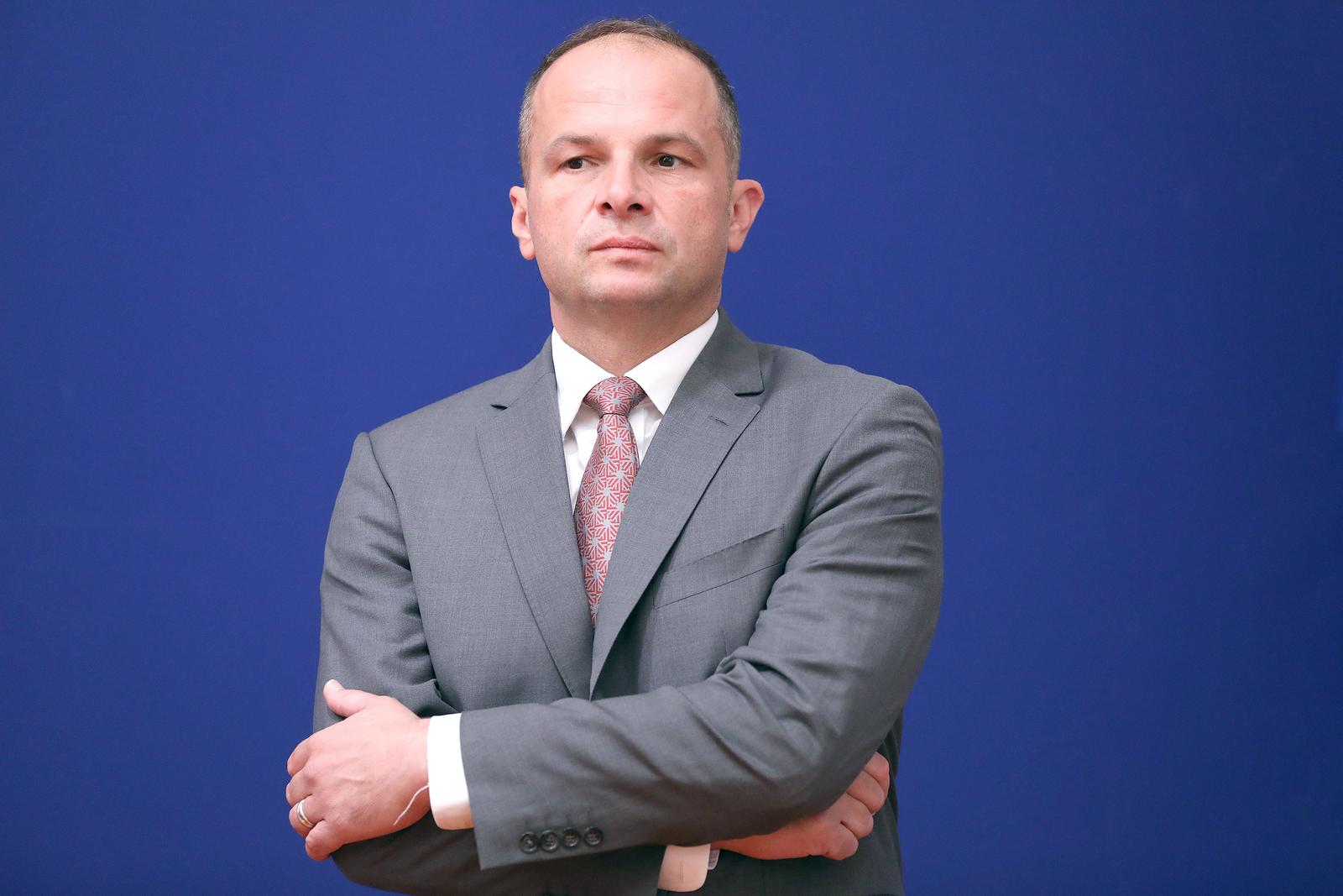 20.07.2022., Zagreb - Na konferenciji za medije Kluba zastupnika SDP-a odrzanoj u Saboru o temi "Energetska tranzicija Republike Hrvatske" govorili su Sinisa Hajdas Doncic i Mihael Zmajlovic.

 Photo: Patrik Macek/PIXSELL