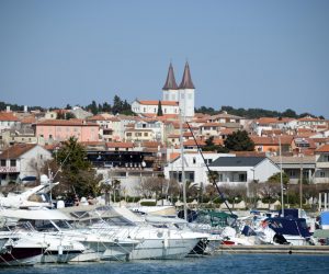 21.03.2021. Medulin - Medulinska lucica prepuna je barki, ciji vlasnici cekaju smirivanje bure i toplije dane, kako bi se konacno otisnuli prema moru.rPhoto: Sasa Miljevic / PIXSELL