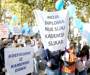 23.09.2021. Zagreb - Prosvjed zdravstvenih sindikalnih radnika zbog obvezne COVID potvrde s kojom moraju dolaziti na posaorr Photo: Patrik Macek/PIXSELL