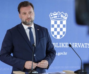 24.11.2022., Zagreb - Ministar obrane Mario Banozic dao je izjavu medijima nakon sjednice Vlade Republike Hrvatske u Nacionalnoj i sveucilisnoj knjiznici.  Photo: Robert Anic/PIXSELL