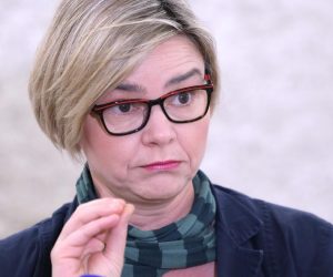 24.11.2022., Zagreb - Na konferenciji za medije odrzanoj u Saboru odluku Vlade o obuci ukrajinskih vojnika komentirala je zastupnica Sandra Bencic. Photo: Patrik Macek/PIXSELL