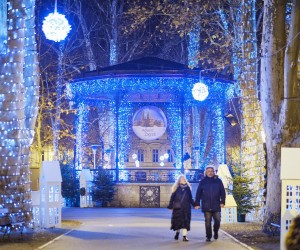 23.12.2021., Zagreb - Zadnji dan Adventa u Zagrebu prije Badnjaka. Park Zrinjevac. 
Photo: Tomislav Miletic/PIXSELL Photo: Tomislav Miletic/PIXSELL