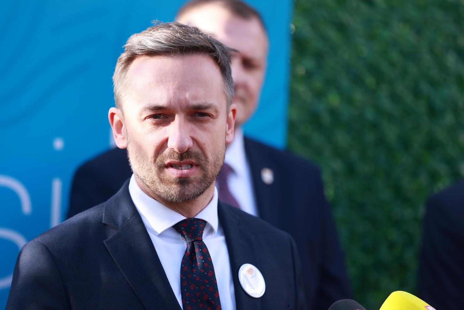25.11.2022., Osijek - Ministrica regionalnog razvoja i fondova Europske unije Natasa Tramisak i ministar rada, mirovinskoga sustava, obitelji i socijalne politike Marin Piletic nazocili su otvorenju Centra za nestalu i zlostavljanu djecu u Visnjevcu, najmodernije i najopremljenije zgrade za pruzanje socijalnih usluga u Hrvatskoj. Photo: Davor Javorovic/PIXSELL